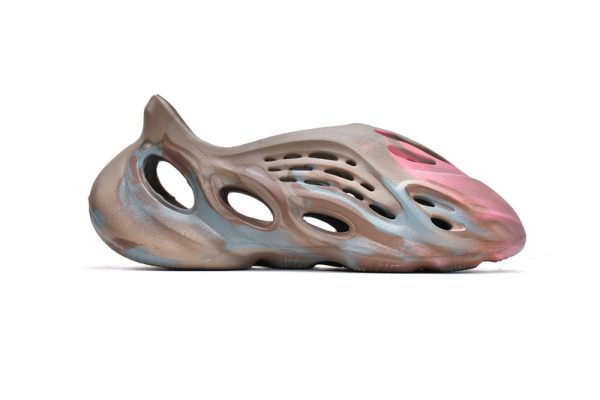 1AB505B07C018 PK God batch adidas Yeezy Foam RNNR MX Sand Grey GY3969