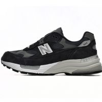 New Balance 992 White New Balance 992 White, black, and gray M992GG