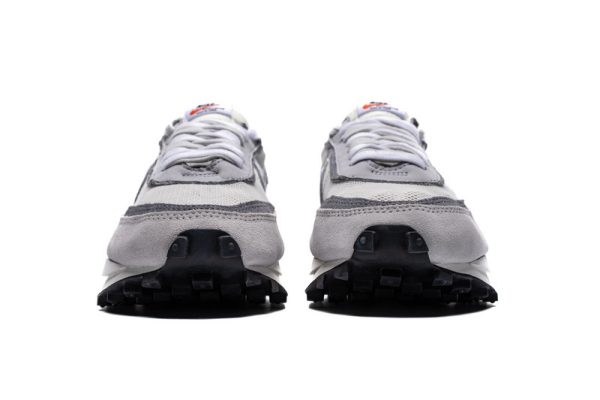 1AB54F5E21013 PKstockx Nike LD Waffle sacai Summit White BV0073-100