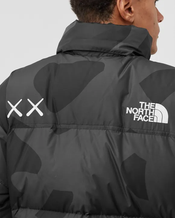 1AB57BB725410 THE NORTH FACETNF X KAWS 'PROJECT X' RETRO 1996 NUPTSE JACKET