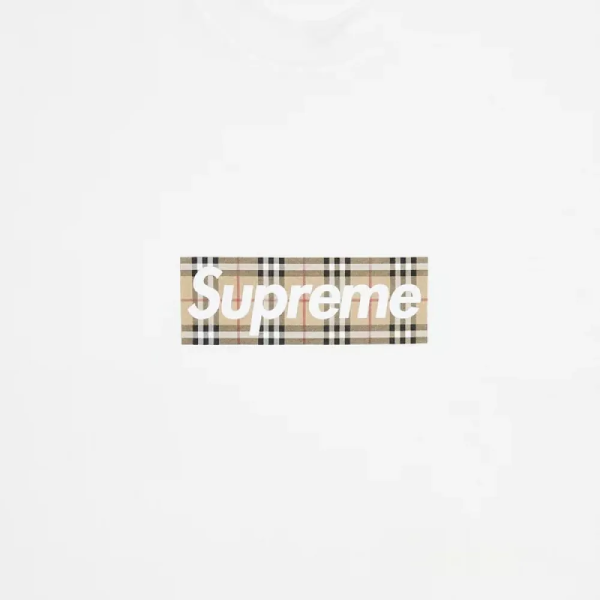 1AB5B70260E10 Supreme Burberry Box Logo Tee White