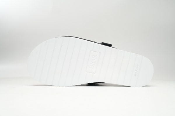 PK God Batch Dior Alpha Sandals Black and White 3SH118YJR TOO853 H069