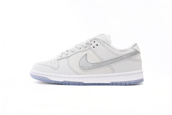 LJR Batch Nike SB Dunk Low White Lobster (Friends and Family) FD8776-100 LJR Batch Nike SB Dunk Low White Lobster (Friends and Family) FD8776-100