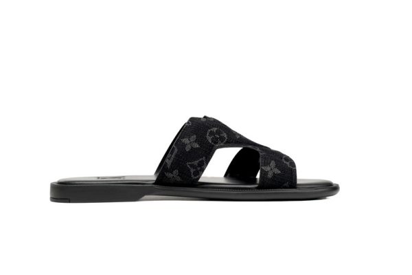 1AB5D83AA9A1B PK God Batch BLACK LOUIS VUITTON Oasis Black Cloth