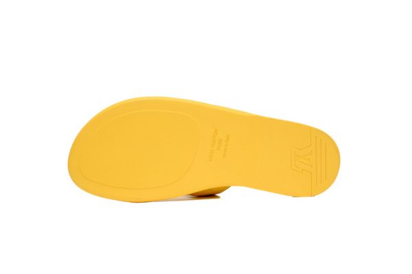 1AB5D87F5C510 PK God Batch BLUE LOUIS VUITTON Oasis Yellow Embossing