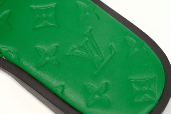 1AB5D9F3B741F PK God Batch LOUIS VUITTON Oasis Green Glossy Surface