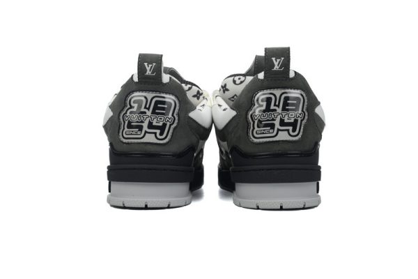 1AB5E57EEEC1D PK God Batch LOUIS VUITTON Leather lace up Fashionable Board Shoes Black Gray 1AC52M