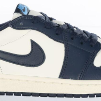 Air Jordan 1 Retro OG Low Obsidian UNC