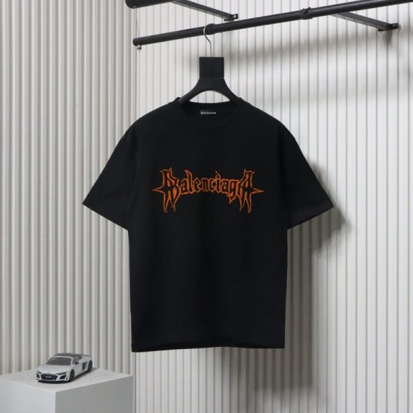 balenciaga_25ss_sanskrit_letters_flocked_print_short_sleeves_1C493A2B16D10 Balenciaga 25ss Sanskrit letters flocked print short sleeves