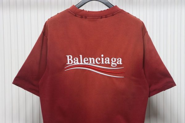 balenciaga_25ss_washed_cola_embroidery_fried_color_hole_short_sleeved_t_shirt_red_1C493F2D43F17 Balenciaga 25ss washed cola embroidery fried color hole short-sleeved T-shirt red