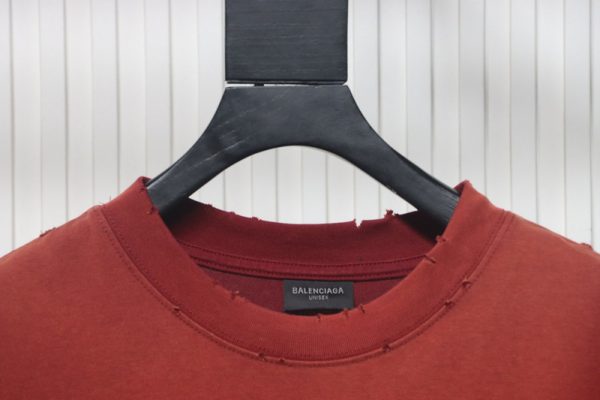 balenciaga_25ss_washed_cola_embroidery_fried_color_hole_short_sleeved_t_shirt_red_1C493F2E62210 Balenciaga 25ss washed cola embroidery fried color hole short-sleeved T-shirt red