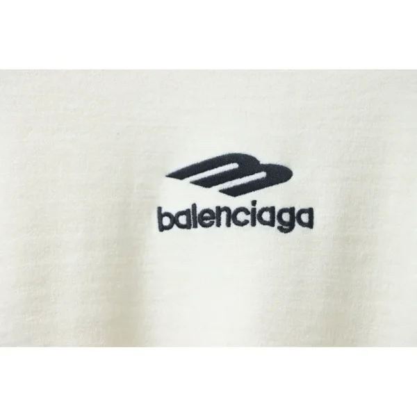 balenciaga_embroidered_knitted_sweater_white_1CEC3FBFB1D17 Balenciaga Embroidered Knitted Sweater White