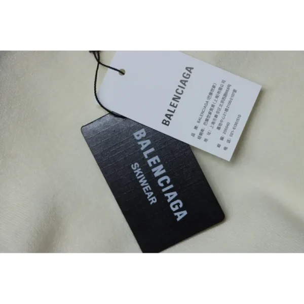 balenciaga_embroidered_knitted_sweater_white_1CEC3FC3C4913 Balenciaga Embroidered Knitted Sweater White