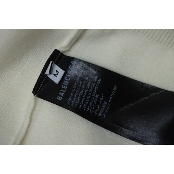 balenciaga_embroidered_knitted_sweater_white_1CEC3FC5C6516 Balenciaga Embroidered Knitted Sweater White