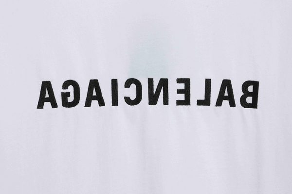 balenciaga_embroidered_letters_distressed_short_sleeve_white_1C0C9FD0E6B10 Balenciaga embroidered letters distressed short-sleeve white
