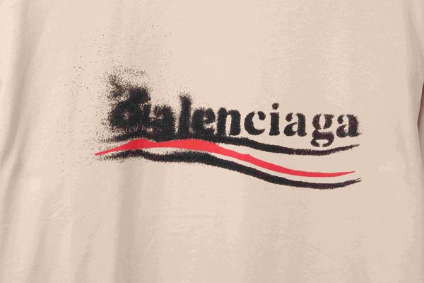 balenciaga_fuzzy_cola_print_short_sleeve_white_1C1D63410BF17 Balenciaga fuzzy cola print short-sleeve white