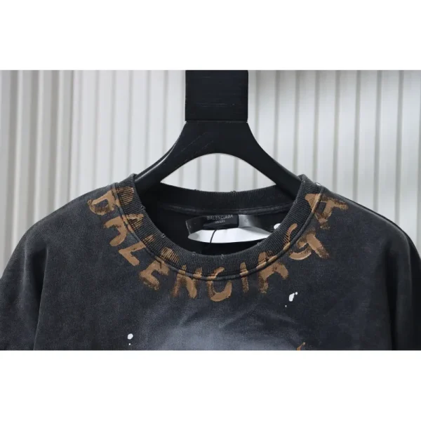 balenciaga_hand_painted_lettering_sweatshirt_black_1CEC3EAFCF813 Balenciaga Hand-painted Lettering Sweatshirt Black