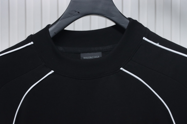 balenciaga_lion_crest_soccer_t_shirt_black_1C59C8C754719 Balenciaga Lion Crest Soccer T-Shirt Black