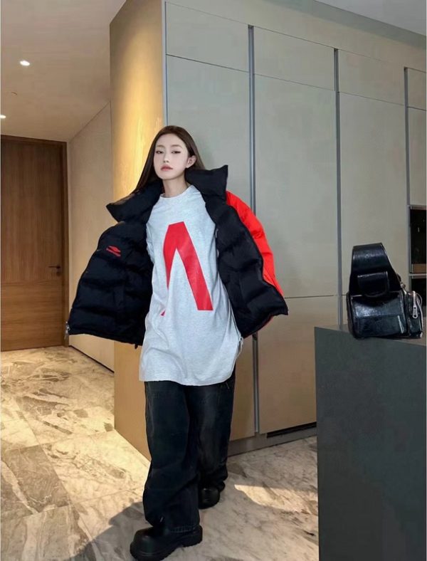 Balenciaga SPORTS ICON TRACKSUIT cocoon-shaped double-sided wide turtleback down jacket