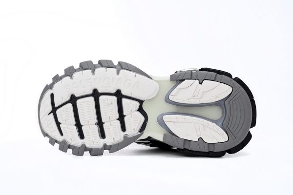 balenciaga_track_2_sneaker_black_and_white_568614_w2gn3_1090_1B5FD3CACB51F Balenciaga Track 2 Sneaker Black And White 568614 W2GN3 1090