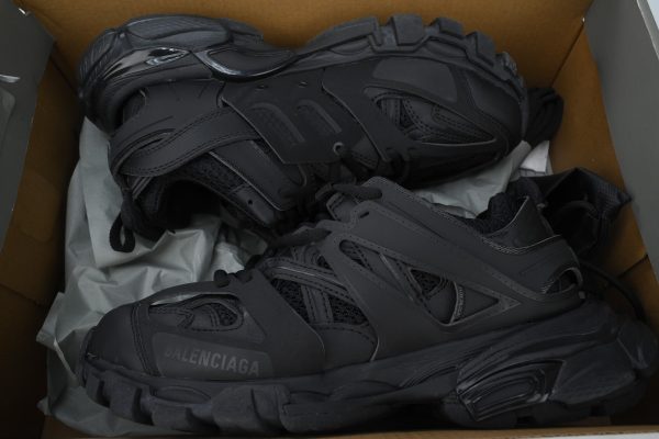 balenciaga_track_sneaker_all_black_1B316F1B3A013 Balenciaga Track Sneaker All Black