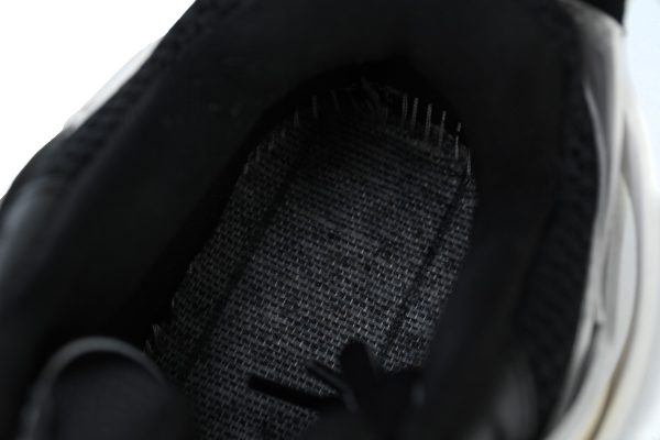 balenciaga_track_sneaker_white_black_1B316FD848519 Balenciaga Track Sneaker White Black