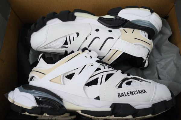 balenciaga_track_sneaker_white_black_1B316FD90391C Balenciaga Track Sneaker White Black