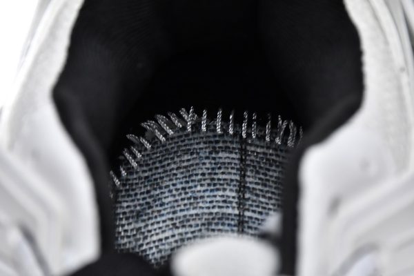 Balenciaga Track White Black 542023 W3AC1 9010 (LED)