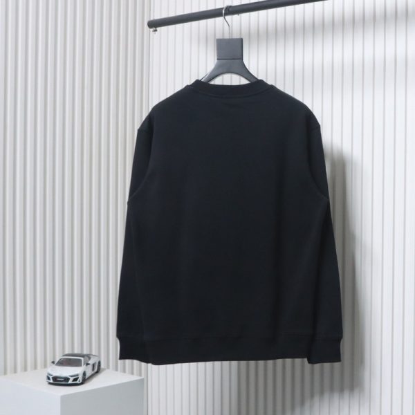 burberry_bbr_24fw_oak_horse_embroidered_crewneck_sweatshirt_1B6031B912A15 Burberry BBR 24Fw Oak Horse Embroidered Crewneck Sweatshirt