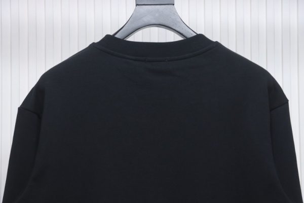 burberry_bbr_24fw_oak_horse_embroidered_crewneck_sweatshirt_1B6031BA27514 Burberry BBR 24Fw Oak Horse Embroidered Crewneck Sweatshirt