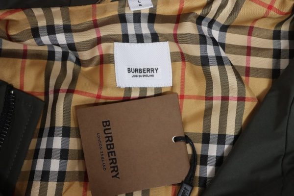 burberry_horse_logo_on_arm_plus_cotton_olive_green_hooded_jacket_1B6032EEDCC11 Burberry Horse Logo on Arm Plus Cotton Olive Green Hooded Jacket