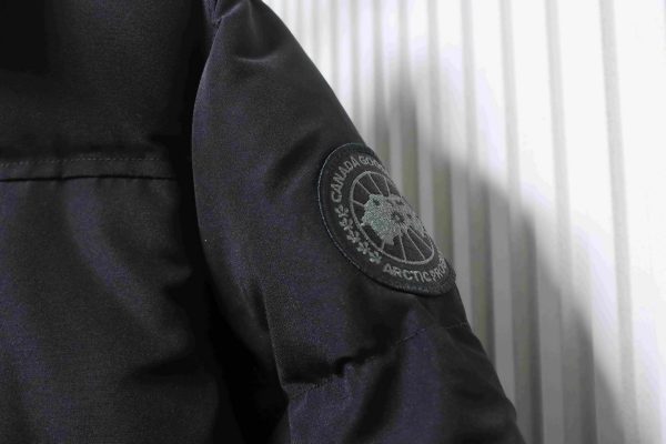 canada_goose___17_black_label_down_jacket_gray_1D0F04C565B17 Canada goose 17 Black Label Down Jacket BIack