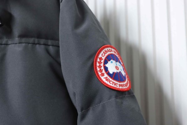 canada_goose___17_red_label_down_jackets_gray_1D0F060B28815 Canada goose 17 Red Label Down Jackets Gray