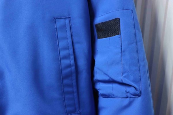 Canada Goose   Short blue down jacket