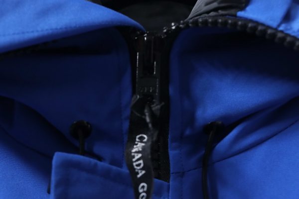 Canada Goose   Short blue down jacket