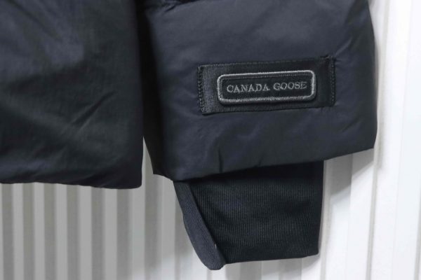 Canada Goose   Short black down jacket