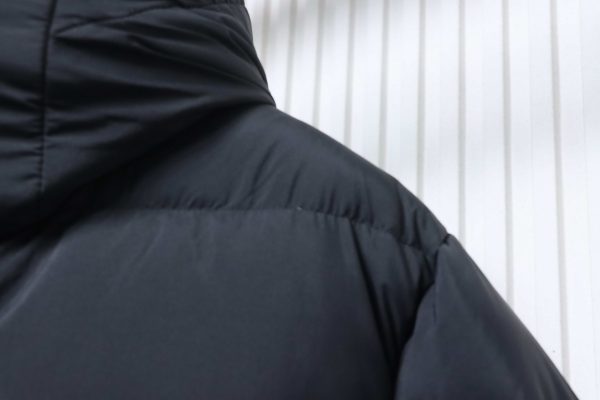Canada Goose   Short black down jacket