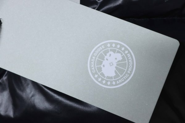 _canada_goose___short_large_plaid_puff_down_jacket_black_1D0E5BD0C021F Canada goose Short Large Plaid Puff Down Jacket Black