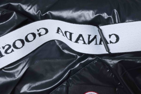 _canada_goose___short_large_plaid_puff_down_jacket_black_1D0E5BD8EFB1F Canada goose Short Large Plaid Puff Down Jacket Black