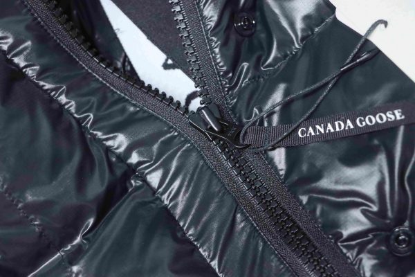 _canada_goose___short_large_plaid_puff_down_jacket_black_1D0E5BDC29112 Canada goose Short Large Plaid Puff Down Jacket Black