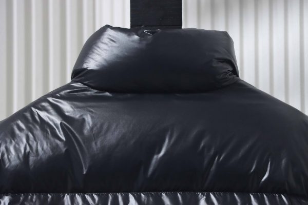 _canada_goose___short_large_plaid_puff_down_jacket_black_1D0E5BE1C981A Canada goose Short Large Plaid Puff Down Jacket Black