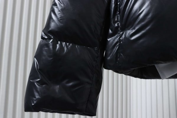 _canada_goose___short_large_plaid_puff_down_jacket_black_1D0E5BE547711 Canada goose Short Large Plaid Puff Down Jacket Black