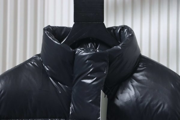 _canada_goose___short_large_plaid_puff_down_jacket_black_1D0E5BEBD8318 Canada goose Short Large Plaid Puff Down Jacket Black