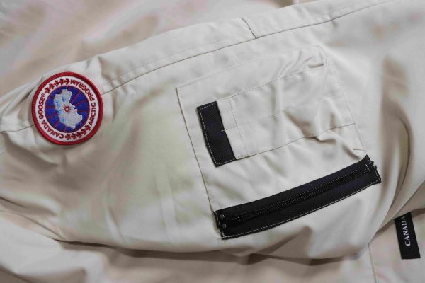 Canada Goose   Short white down  jacket