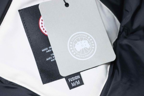 Canada goose  Business style mid-length down jacket white