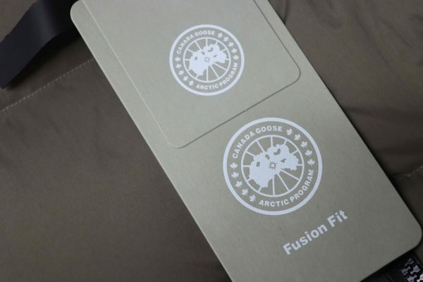 _canada_goose__hooded_down_jacket_brown_1D0F07206541C Canada goose Hooded down jacket brown