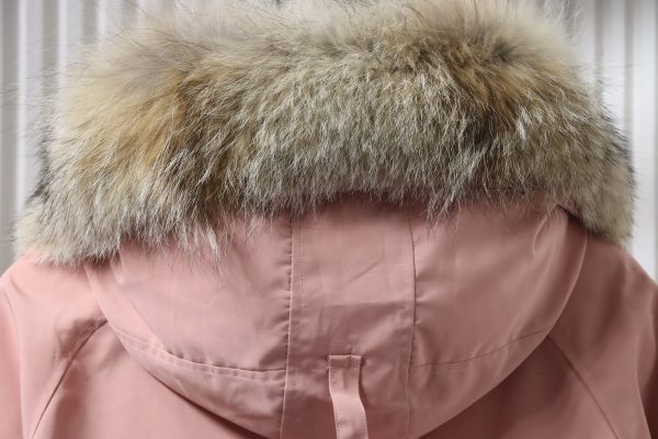 _canada_goose__pink_short_down_jacket_1D06725D4161E Canada Goose Pink short down jacket