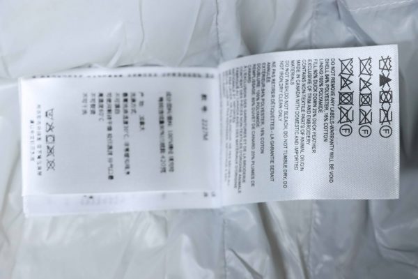 _canada_goose__puff_plaid_down_jacket_white_1D0A01B12341A Canada Goose Puff Plaid Down Jacket White