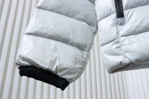 _canada_goose__puff_plaid_down_jacket_white_1D0A01B74021C Canada Goose Puff Plaid Down Jacket White