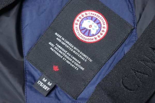 _canada_goose__stand_collar_large_plaid_down_jacket_dark_blue_1D0E6003E4010 Canada goose Stand collar large plaid down jacket dark blue